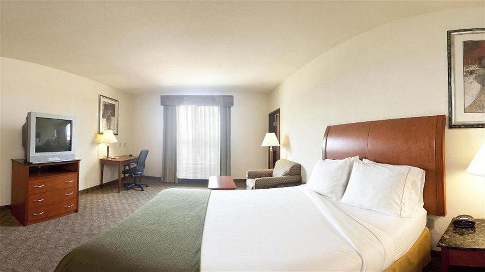 Holiday Inn Express Hotel And Suites Fairfield-North By Ihg Экстерьер фото