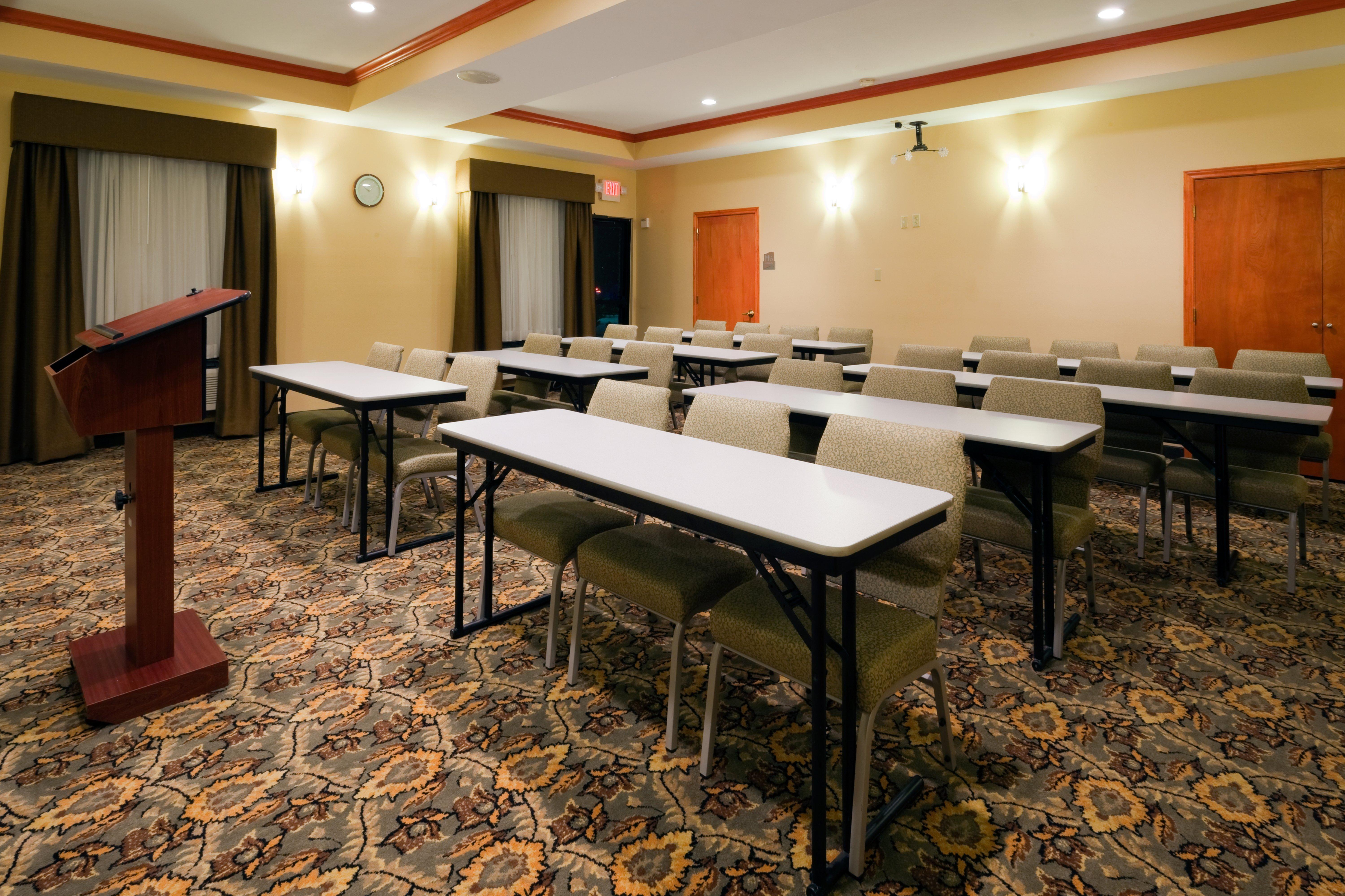 Holiday Inn Express Hotel And Suites Fairfield-North By Ihg Экстерьер фото