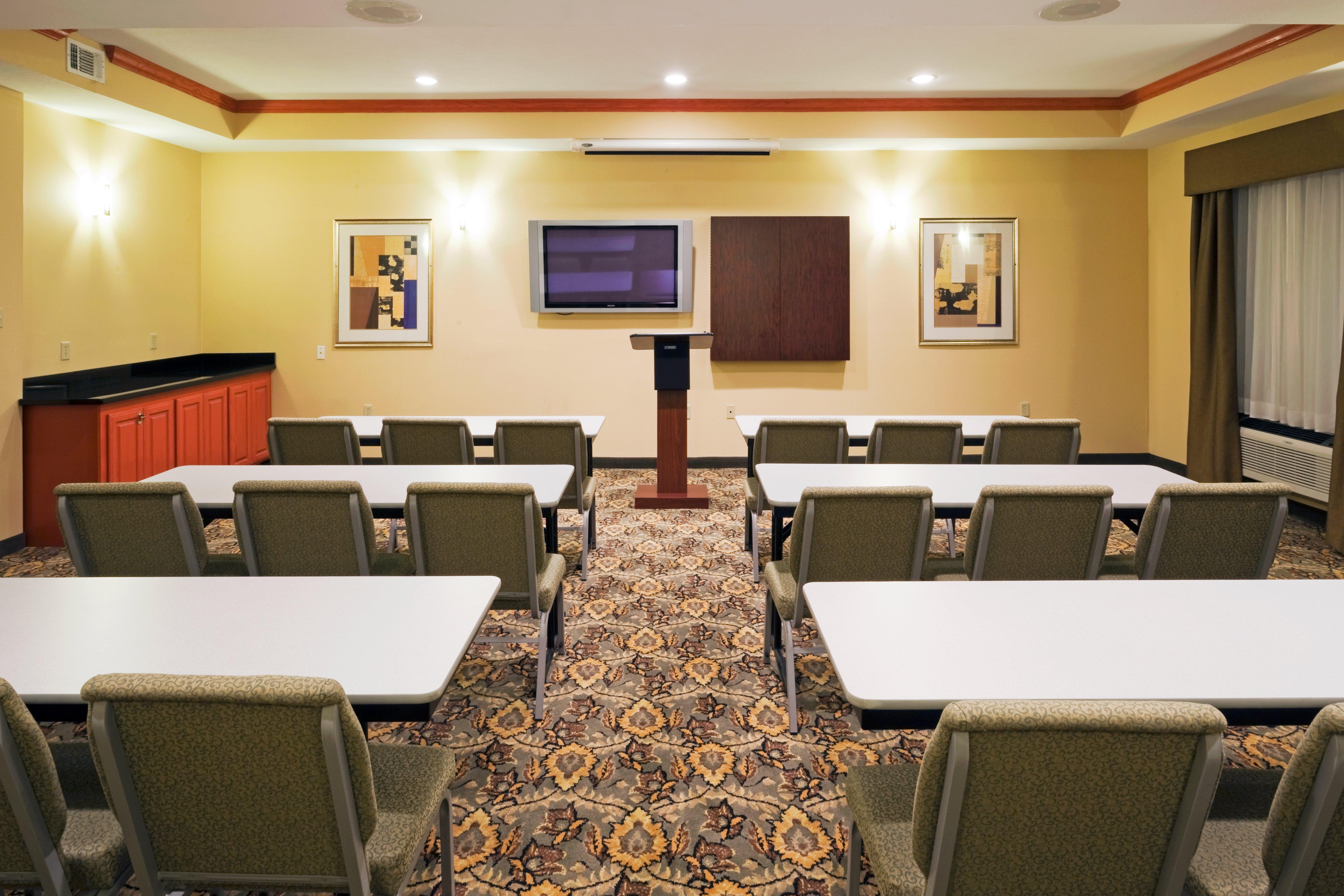 Holiday Inn Express Hotel And Suites Fairfield-North By Ihg Экстерьер фото